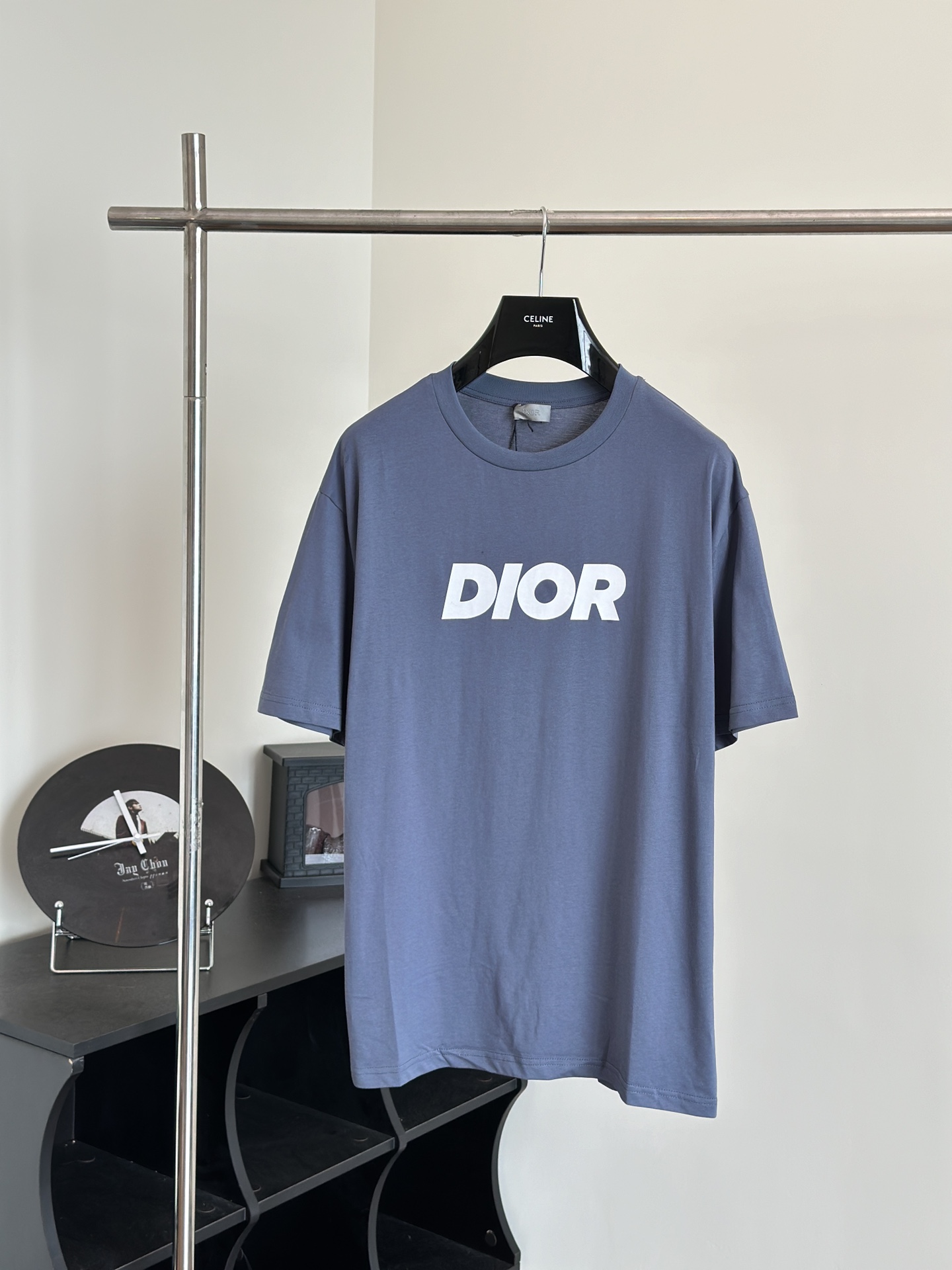 DIOR